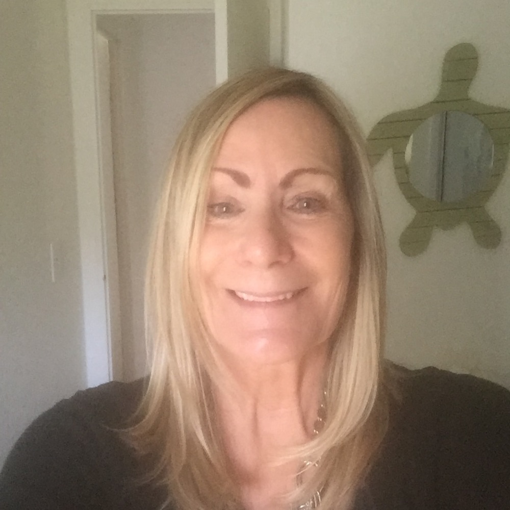 Meet your Posher, Lois